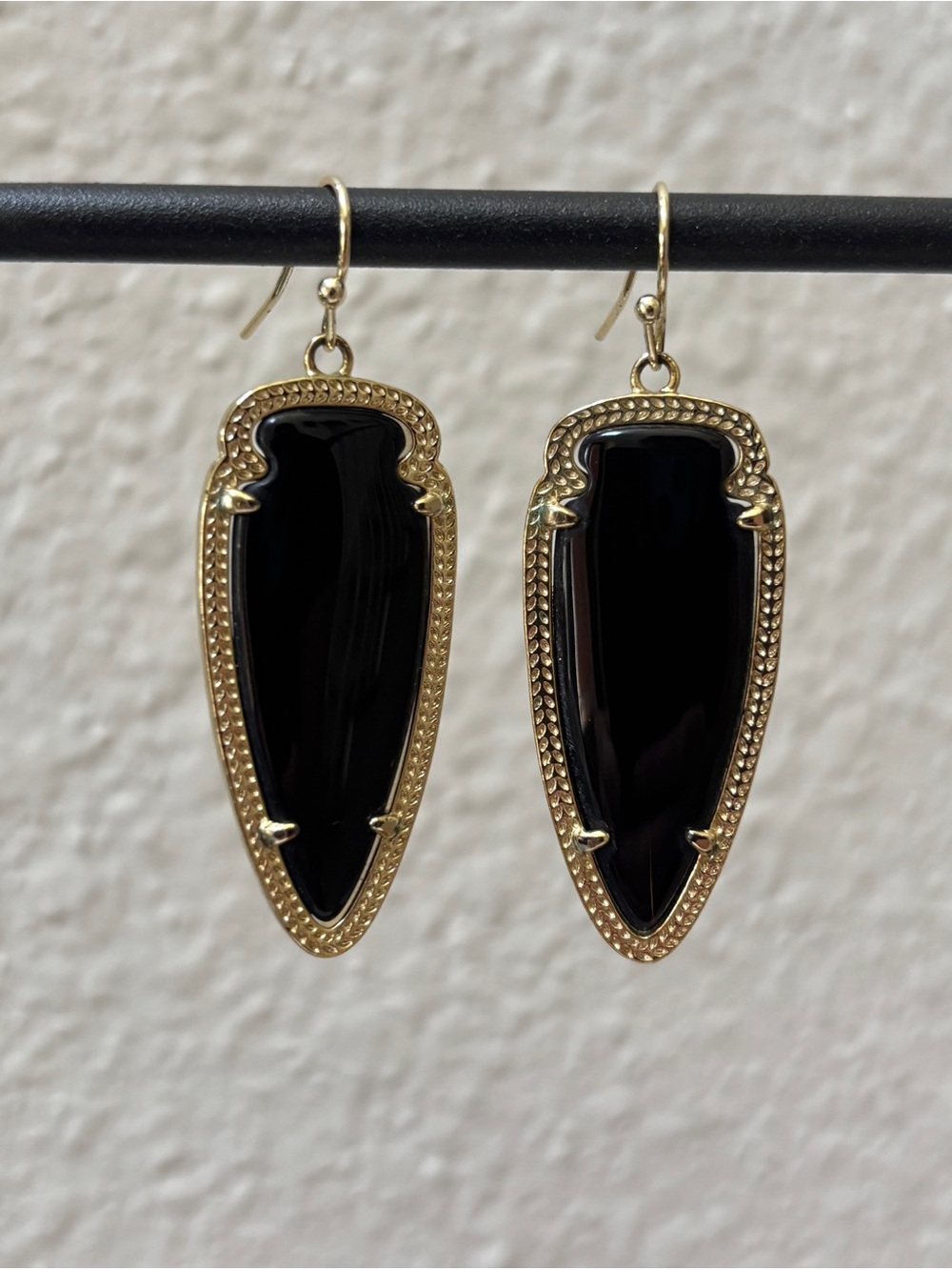 Kendra Scott Skylar Arrowhead Drop Earrings - Black Opaque Glass & Gold